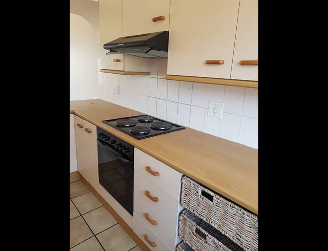 3 BEDROOM TOWNHOUSE RENTED IN SOUTH END